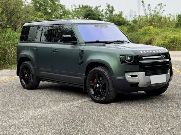 Land Rover Defender 2020