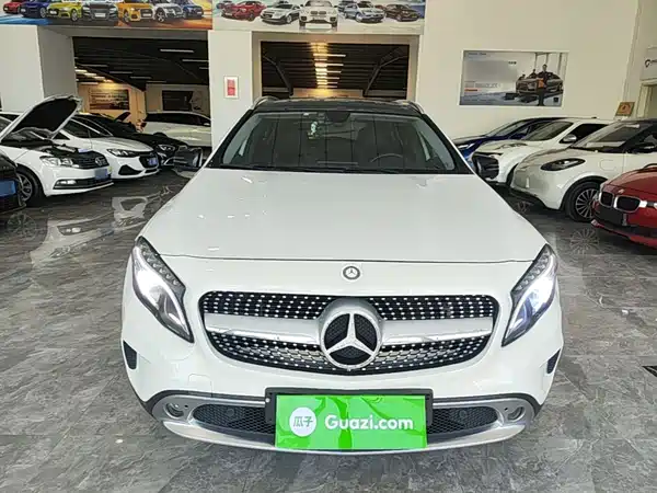 Mercedes-Benz GLA 2015