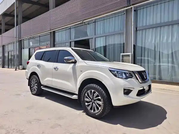Nissan Terra 2019