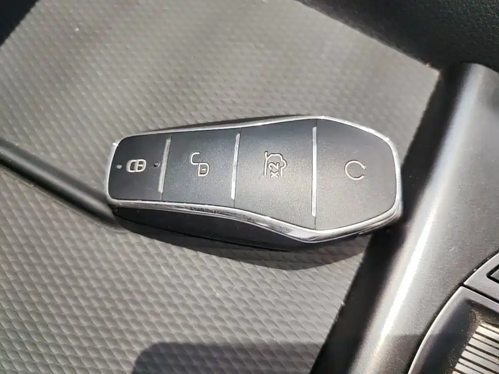 BYD Seal 05 DM-i 2025 — фото 9