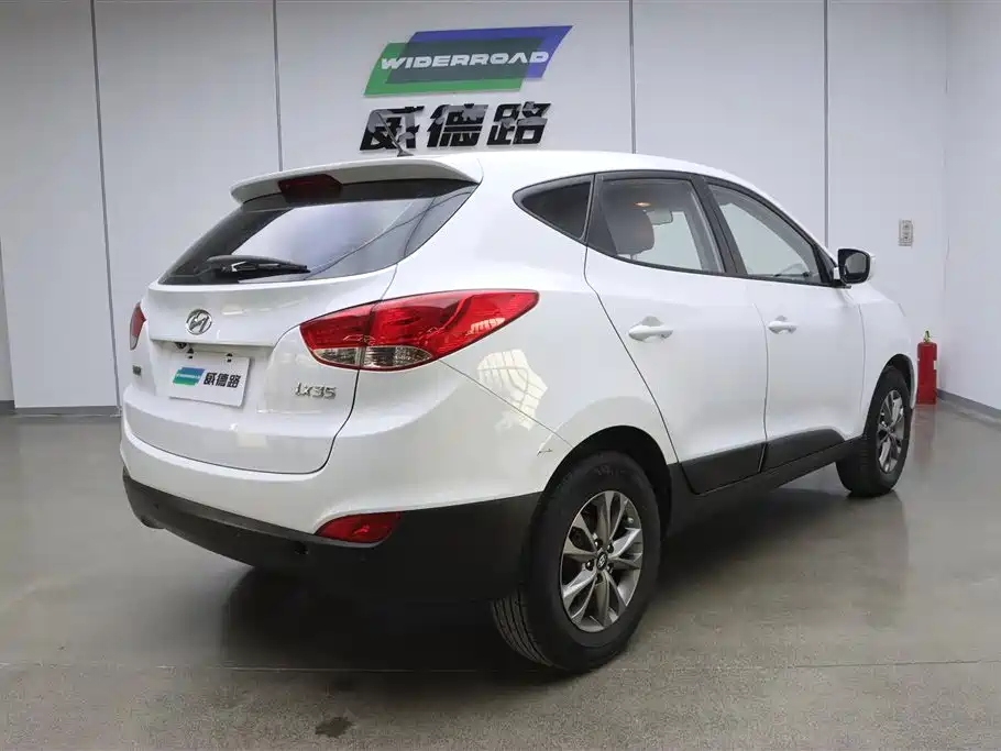 Hyundai ix35 2015 — фото 3
