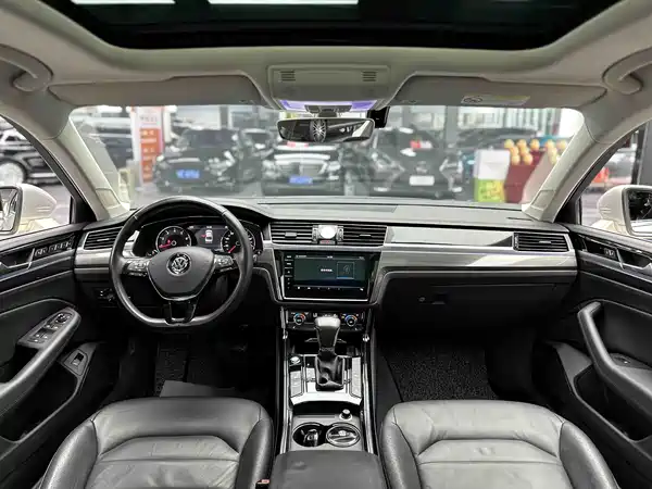 Volkswagen Phideon 2018