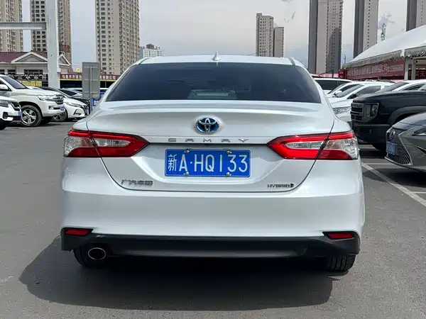 Toyota Camry 2021