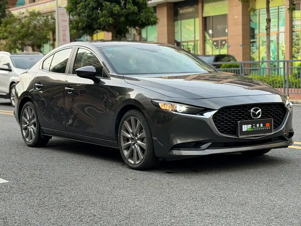Mazda 3 Axela 2020 — фото 3