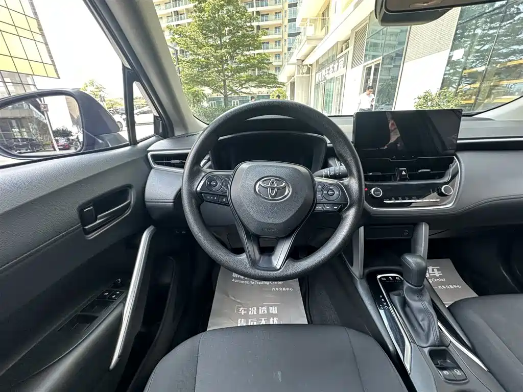Toyota Corolla Cross 2024 — фото 23
