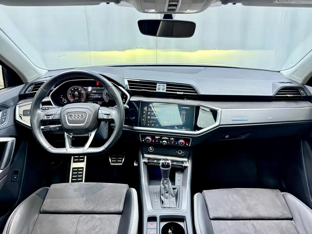 Audi Q3 2022 — фото 10