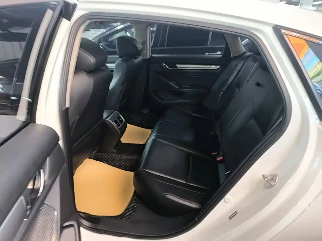 Honda Accord 2021 — фото 17