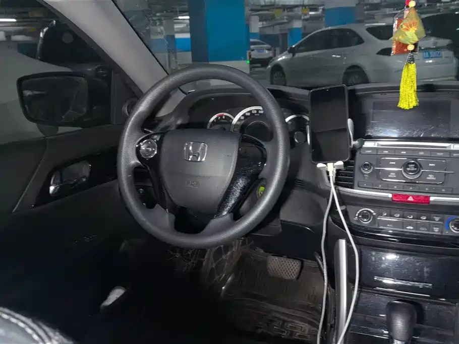 Honda Accord 2018 — фото 15