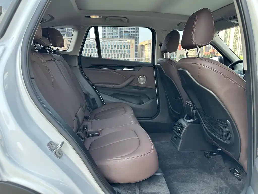 BMW X1 2022 — фото 12