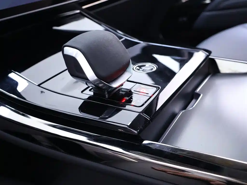 Land Rover Sport 2024 — фото 12