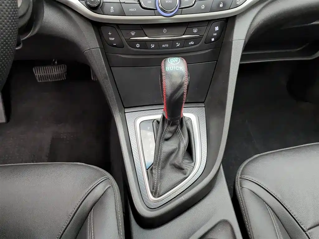 Buick Excelle 2020 — фото 13