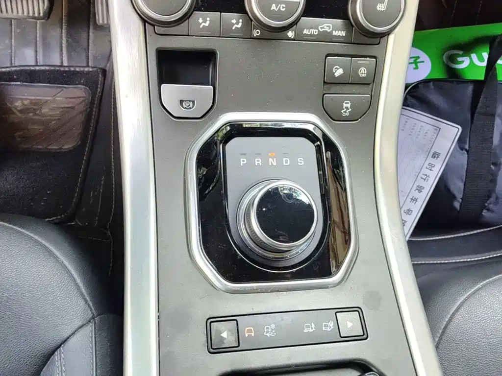 Land Rover Range Rover Evoque 2019 — фото 14