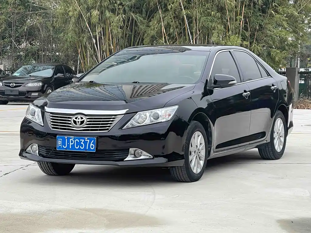 Toyota Camry 2021 — фото 3