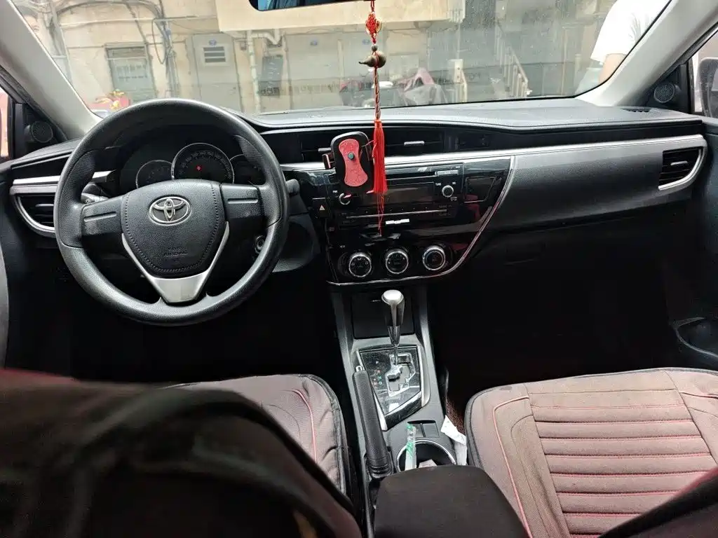 Toyota Corolla 2016 — фото 13