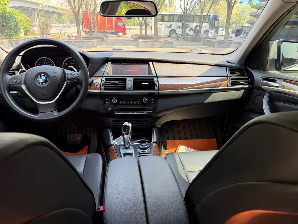 BMW X6 2014 — фото 11