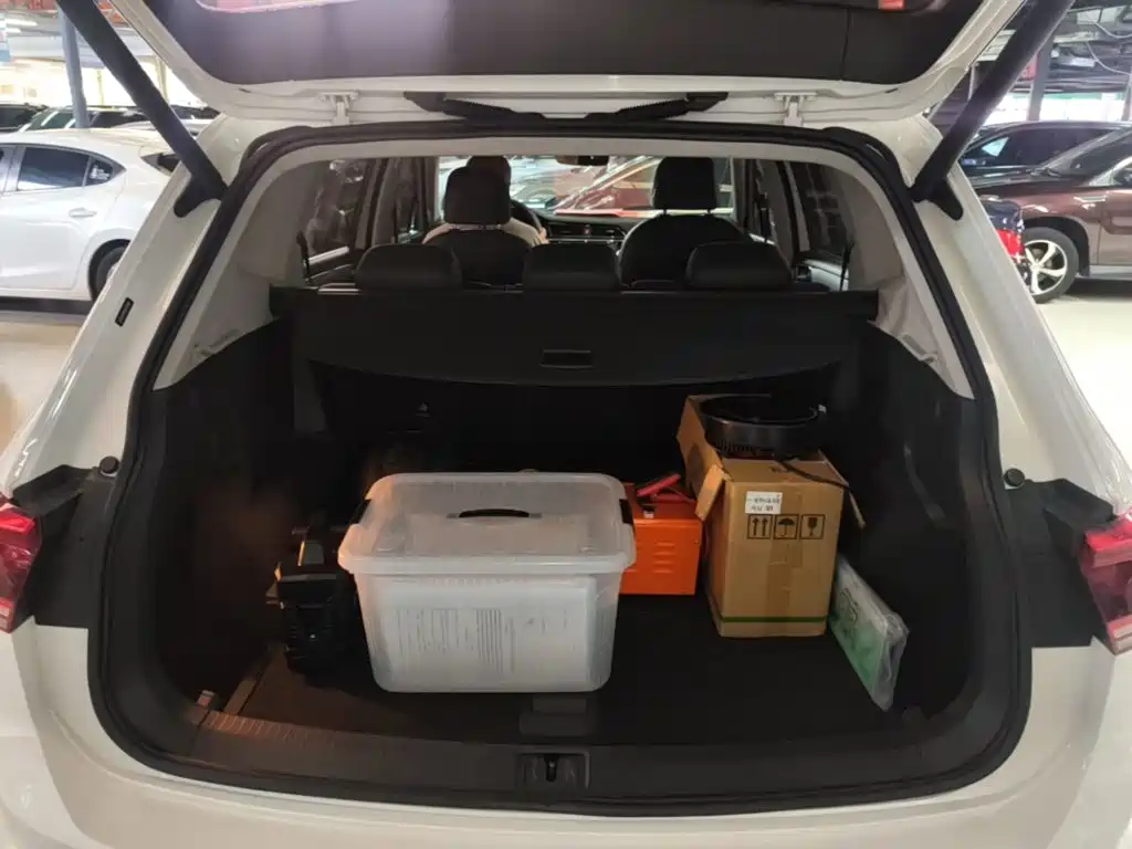 Volkswagen Tiguan L 2017 — фото 19