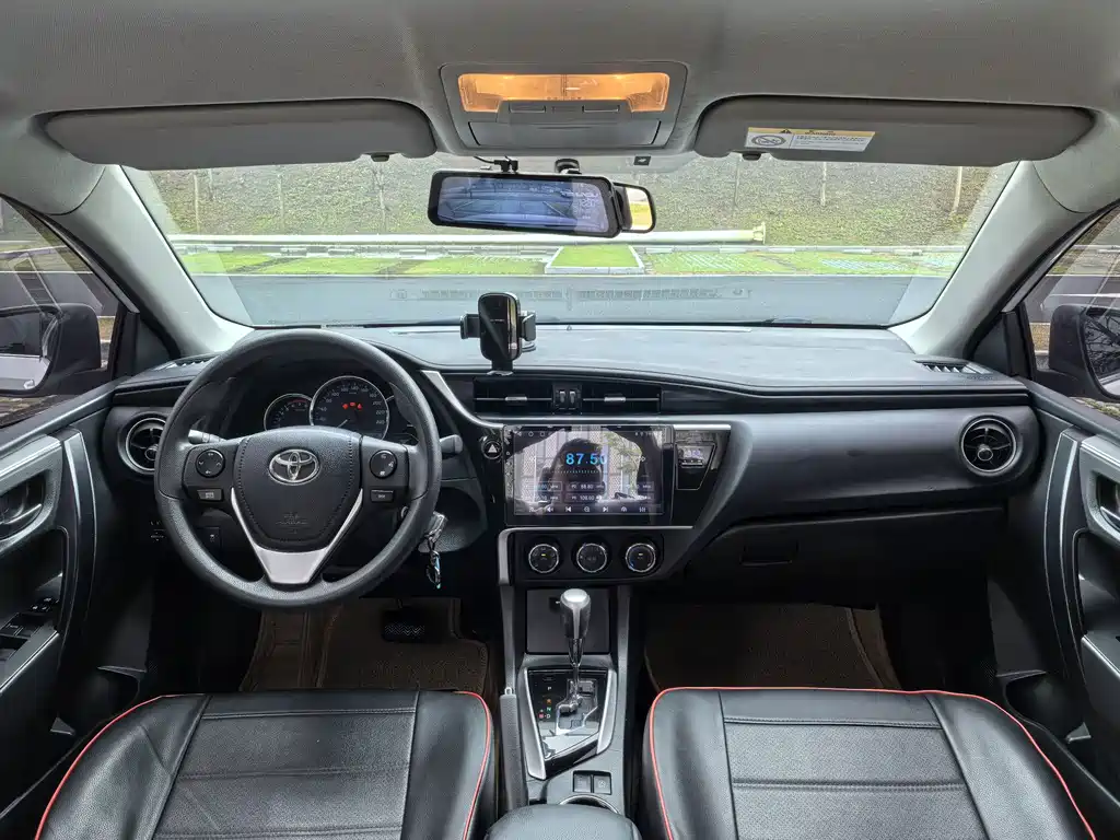 Toyota Corolla 2019 — фото 11