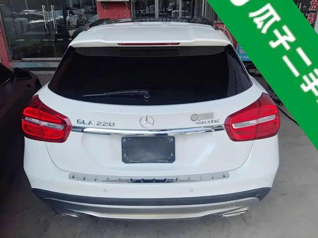 Mercedes-Benz GLA 2015