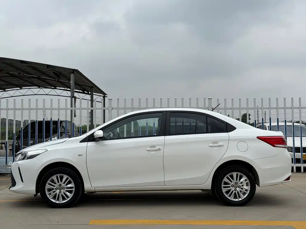 Toyota Vios 2018 — фото 3