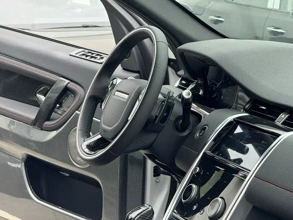 Land Rover Discovery Sport 2021 — фото 12