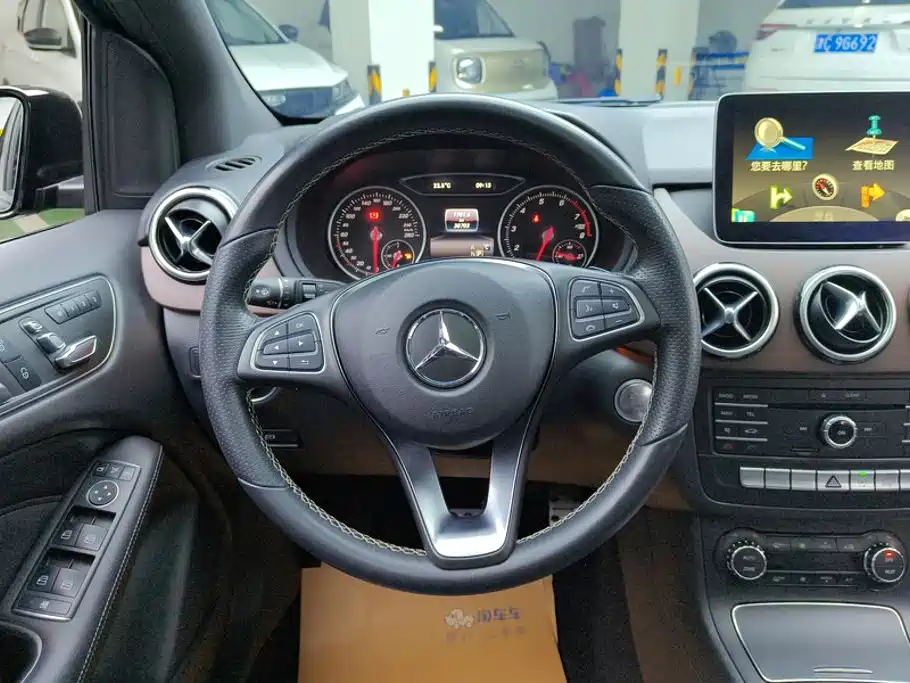 Mercedes-Benz B-Class 2017 — фото 15