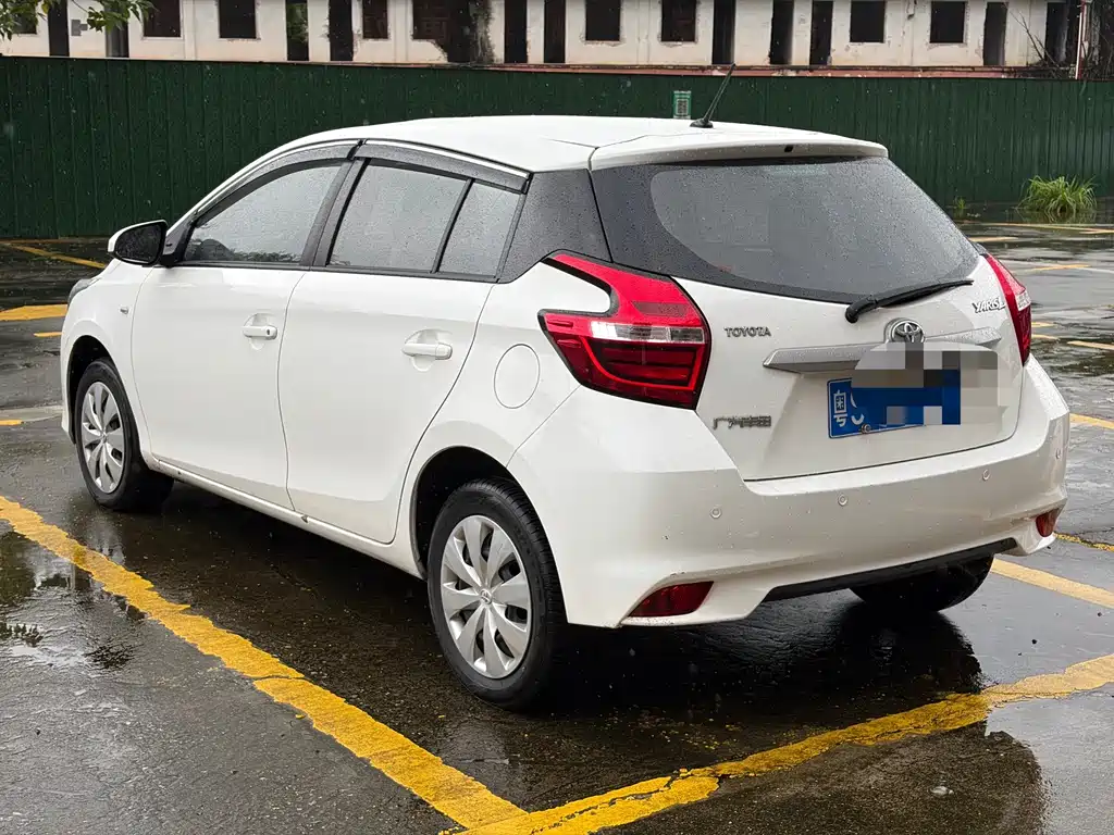 Toyota Yaris L 2019