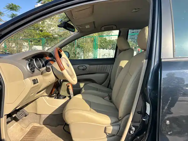 Nissan Junyi 2006