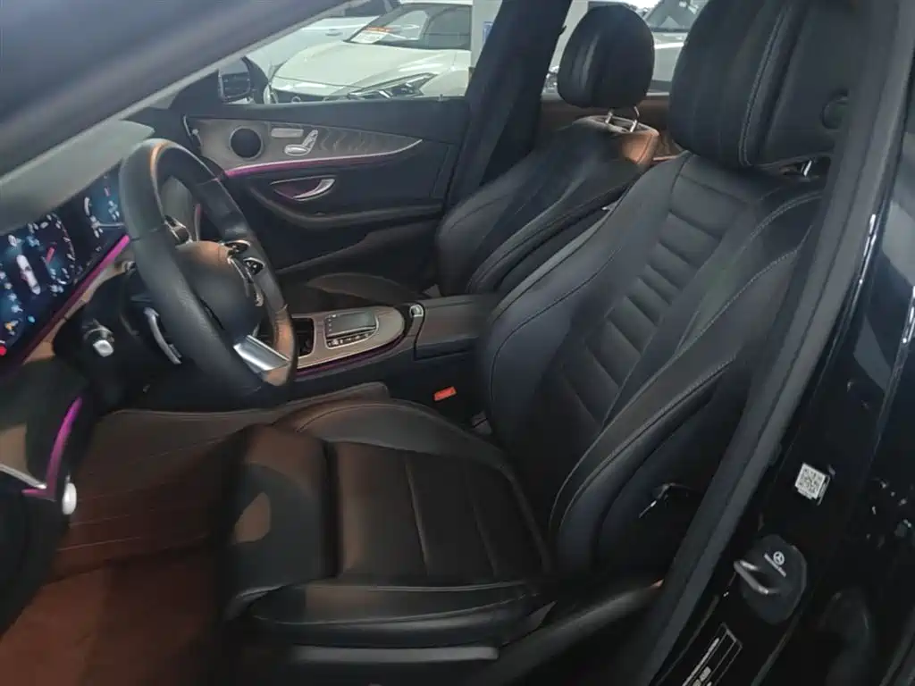 Mercedes-Benz E-Class 2022 — фото 15