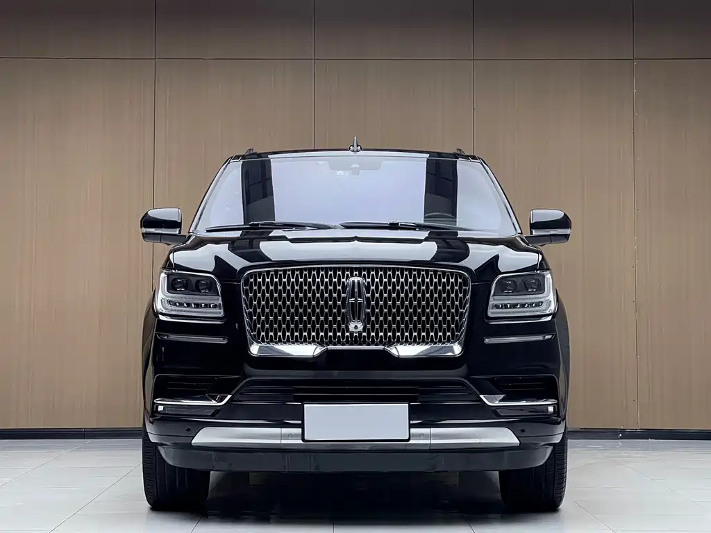 Lincoln Navigator 2018 — фото 2
