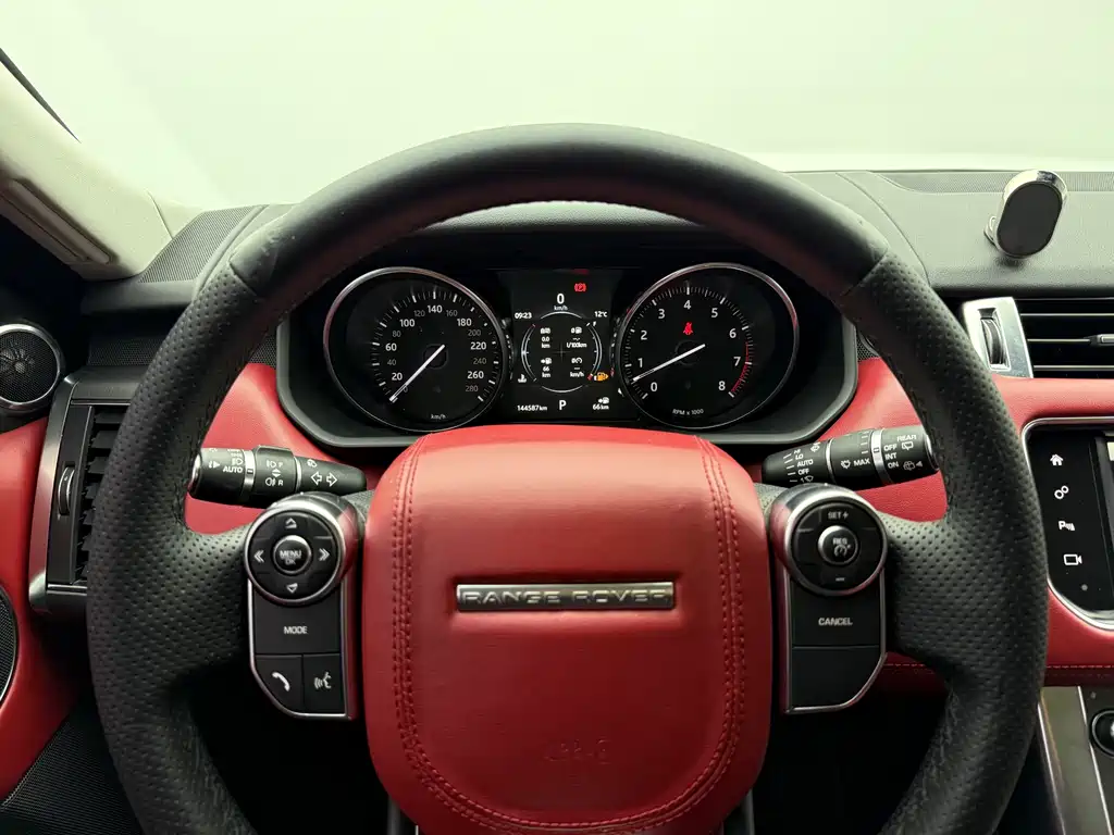 Land Rover Sport 2017 — фото 11