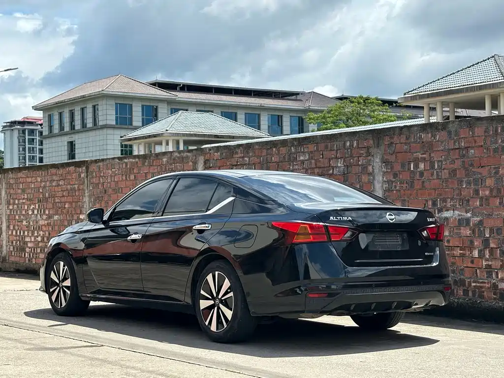 Nissan Teana 2022