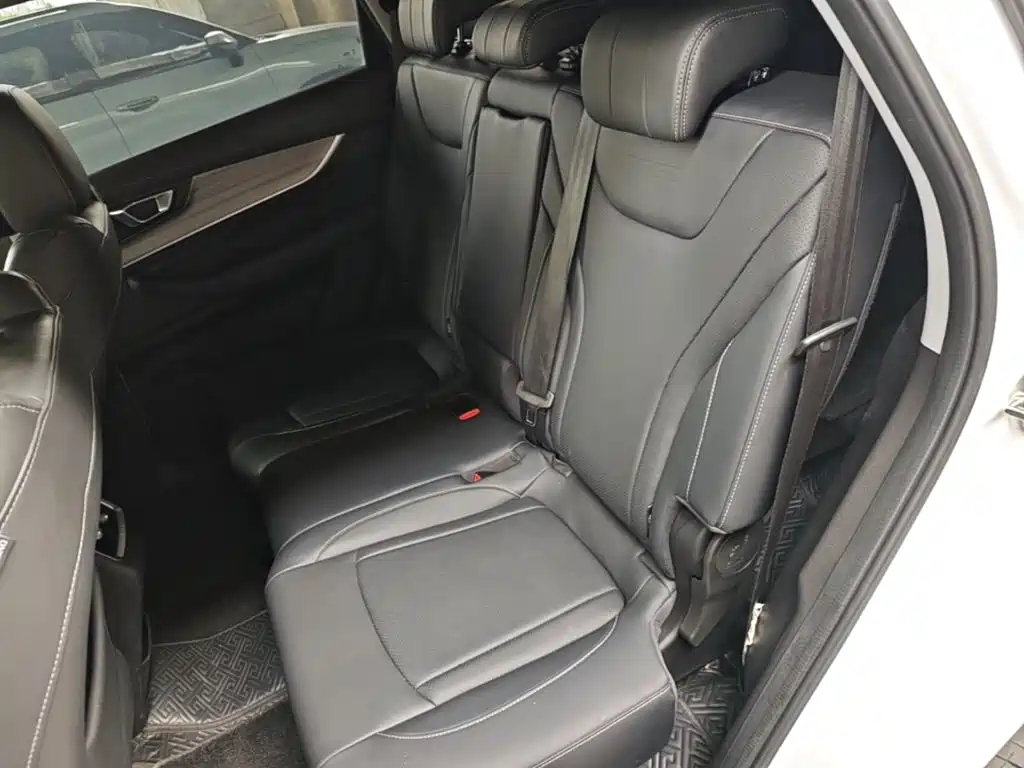 Chery Tiggo 8 2023 — фото 17