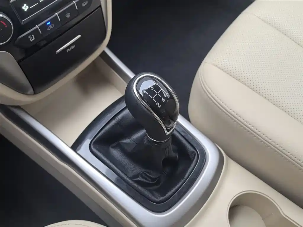 Changan Eado 2015 — фото 13