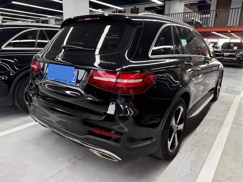 Mercedes-Benz GLC 2018 — фото 15
