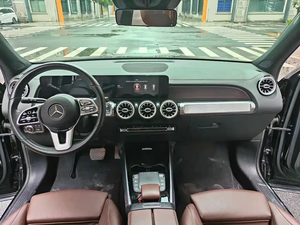 Mercedes-Benz GLB 2021