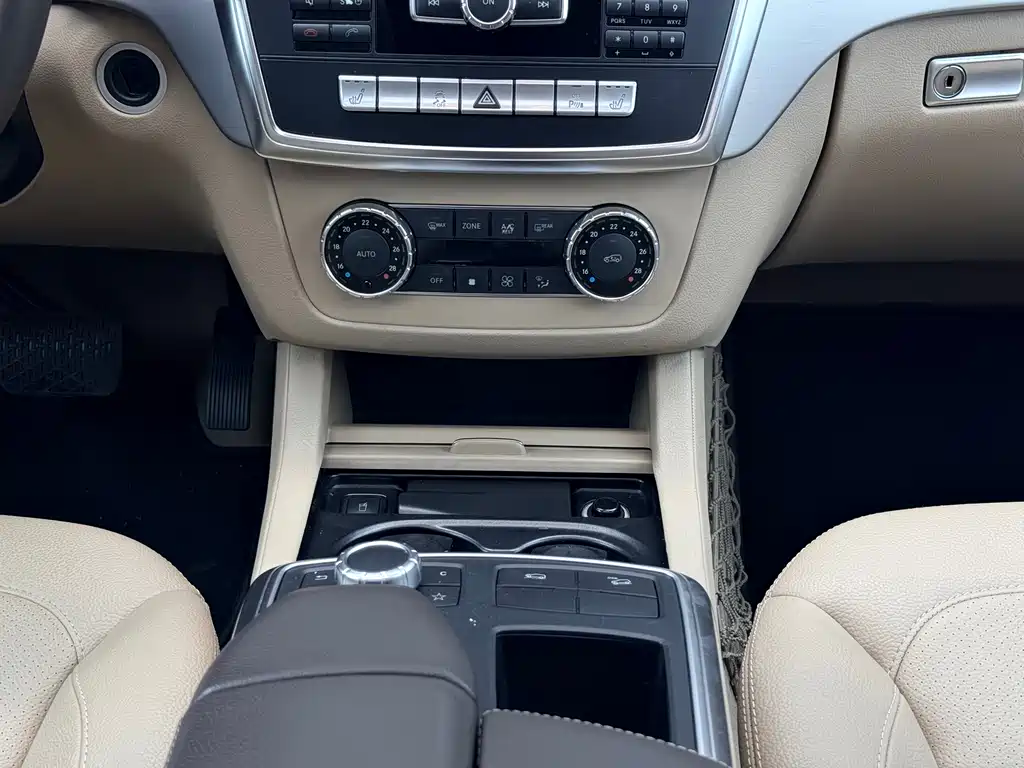 Mercedes-Benz M-Class 2013 — фото 20