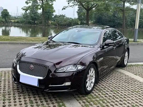 Jaguar XJ 2016