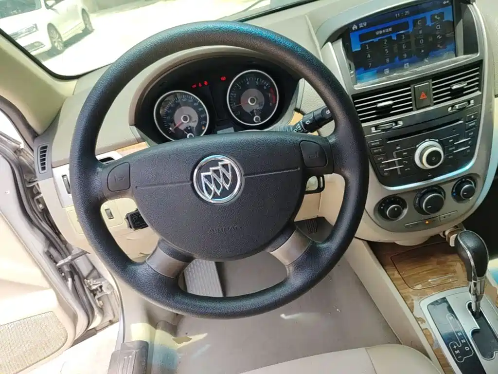 Buick Excelle 2017 — фото 11