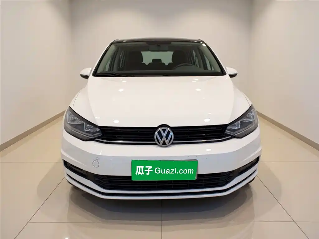 Volkswagen Touran 2017 — фото 2