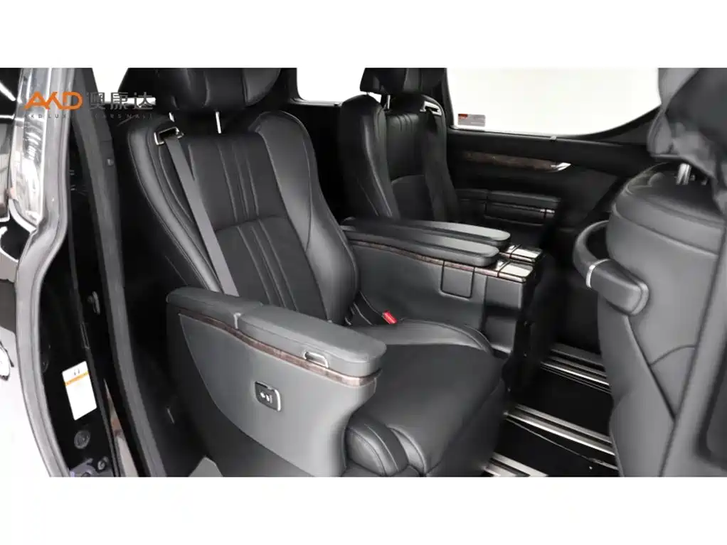 Toyota Alphard 2018 — фото 8
