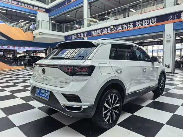 Volkswagen T-Roc 2023