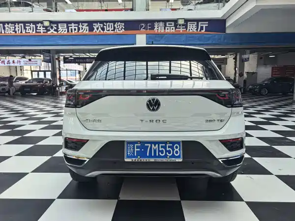 Volkswagen T-Roc 2023