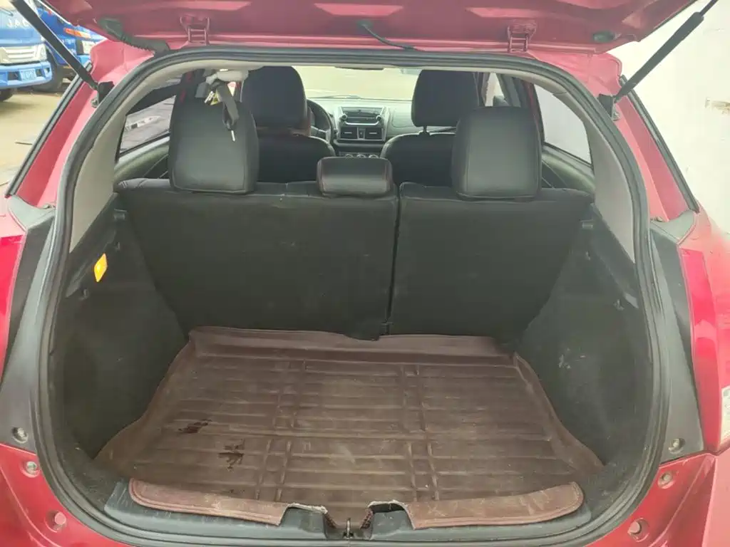 Toyota Yaris L 2016 — фото 19