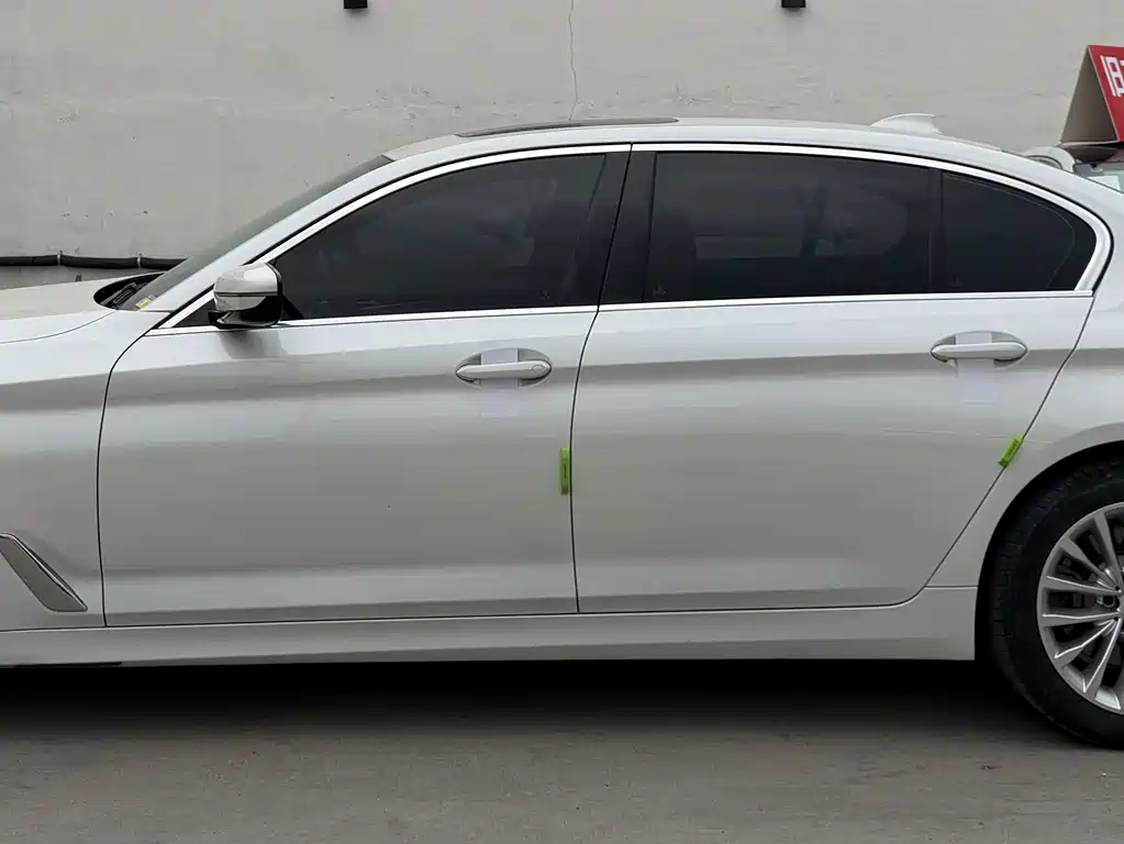 BMW 5 Series 2022
