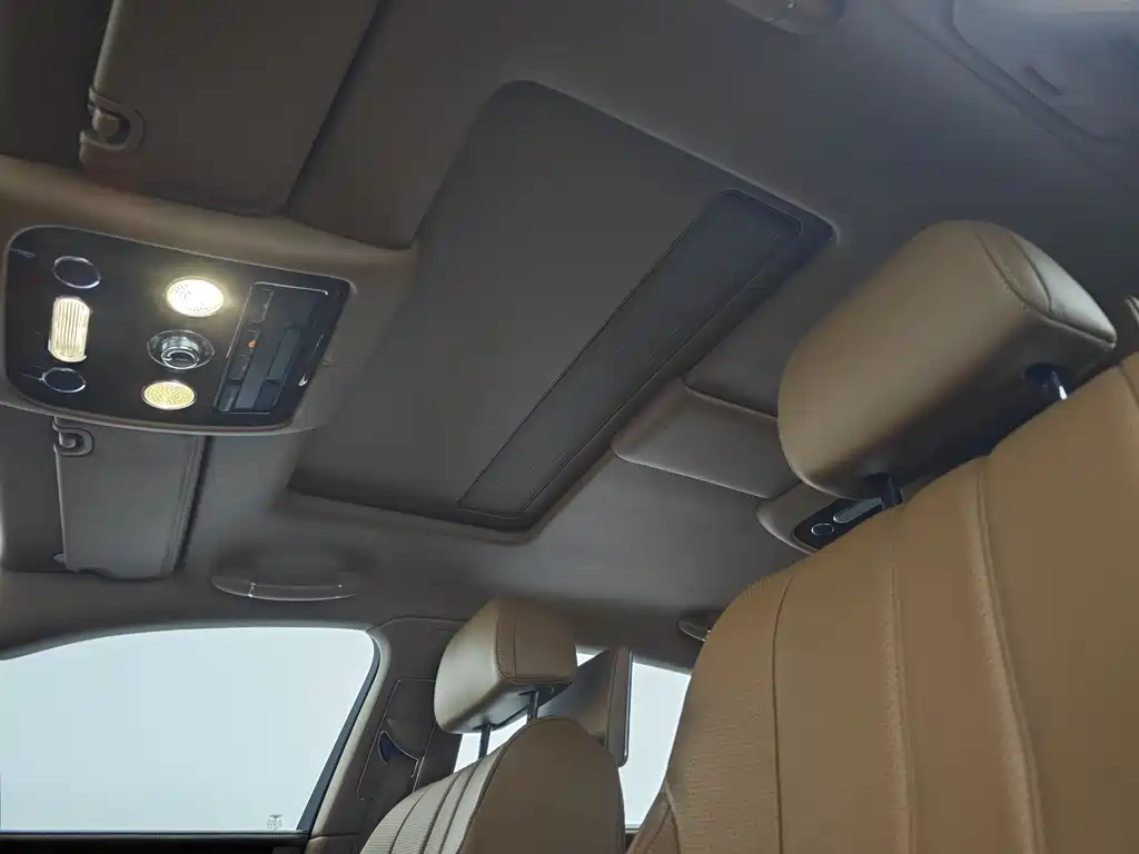 Bentley Flying Spur 2015 — фото 42
