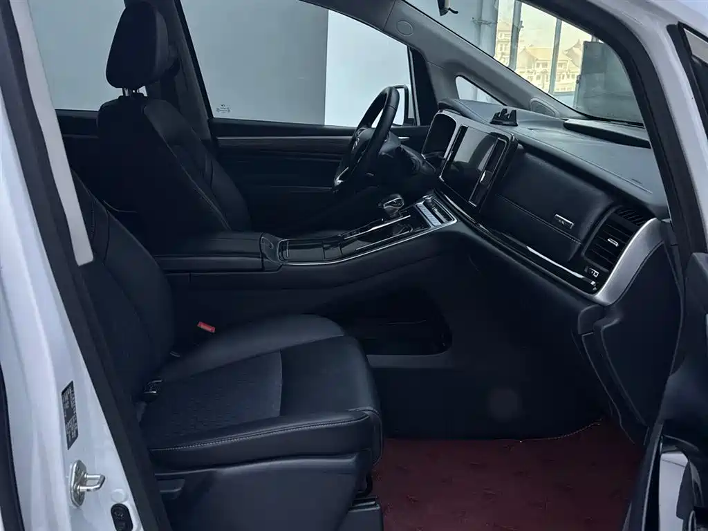 GAC Motor Trumpchi M8 2023 — фото 15