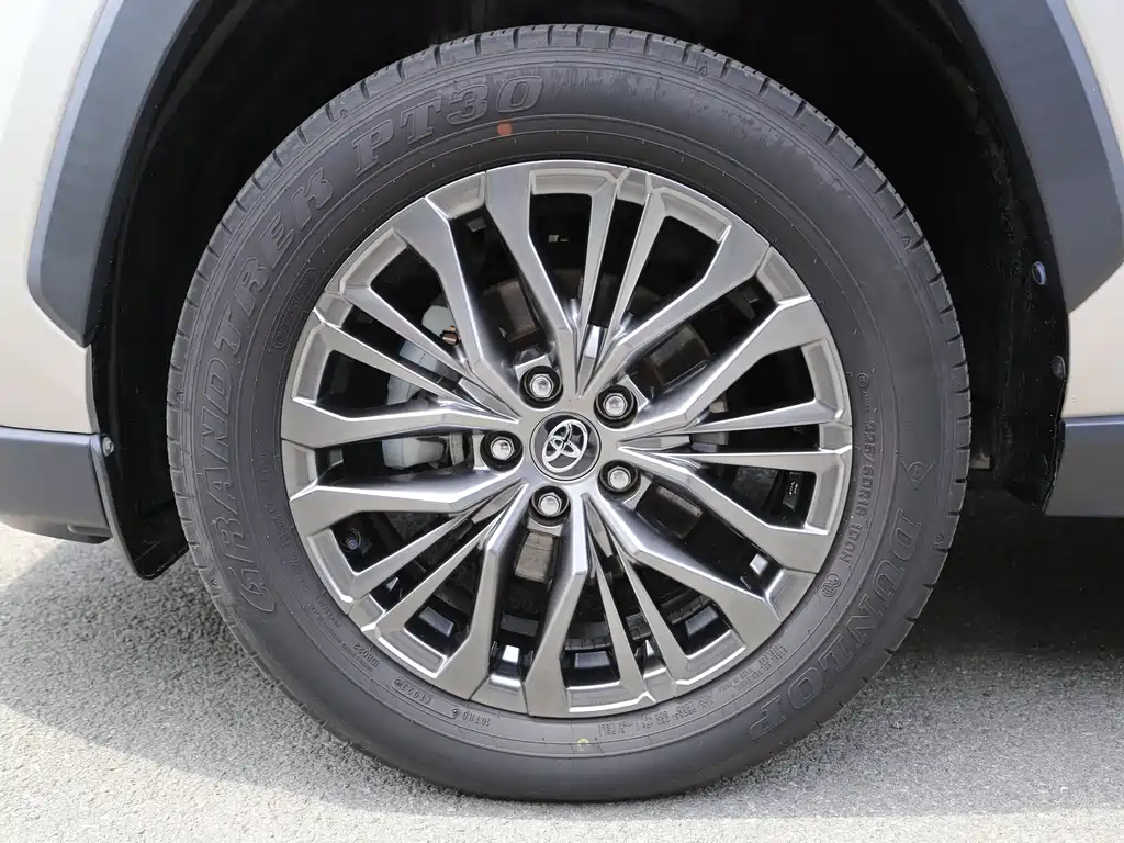 Toyota Wildlander 2023 — фото 18