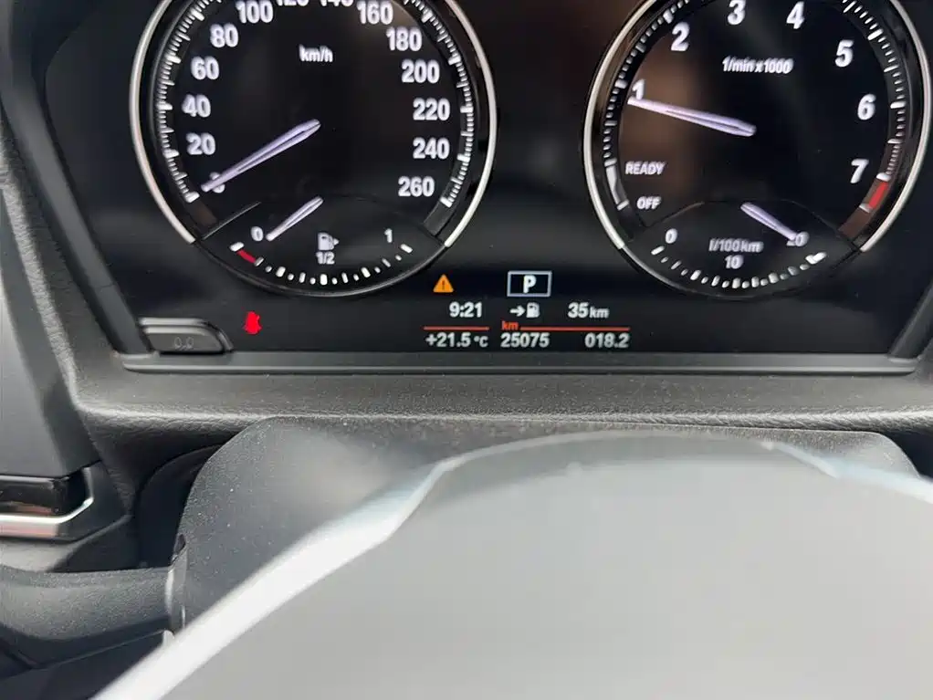 BMW 1 Series 2020 — фото 12