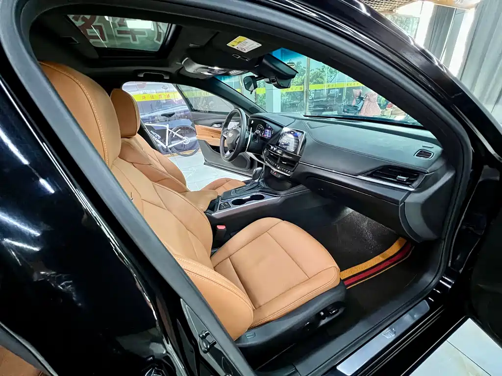 Cadillac CT4 2022 — фото 15