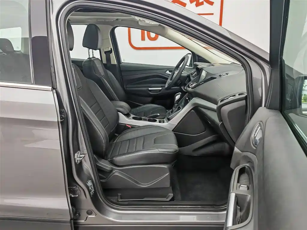Ford Kuga 2014 — фото 23